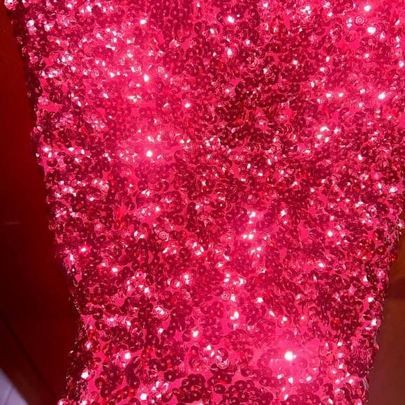 Pretty red sequence party dress! - Picture 2 of 4